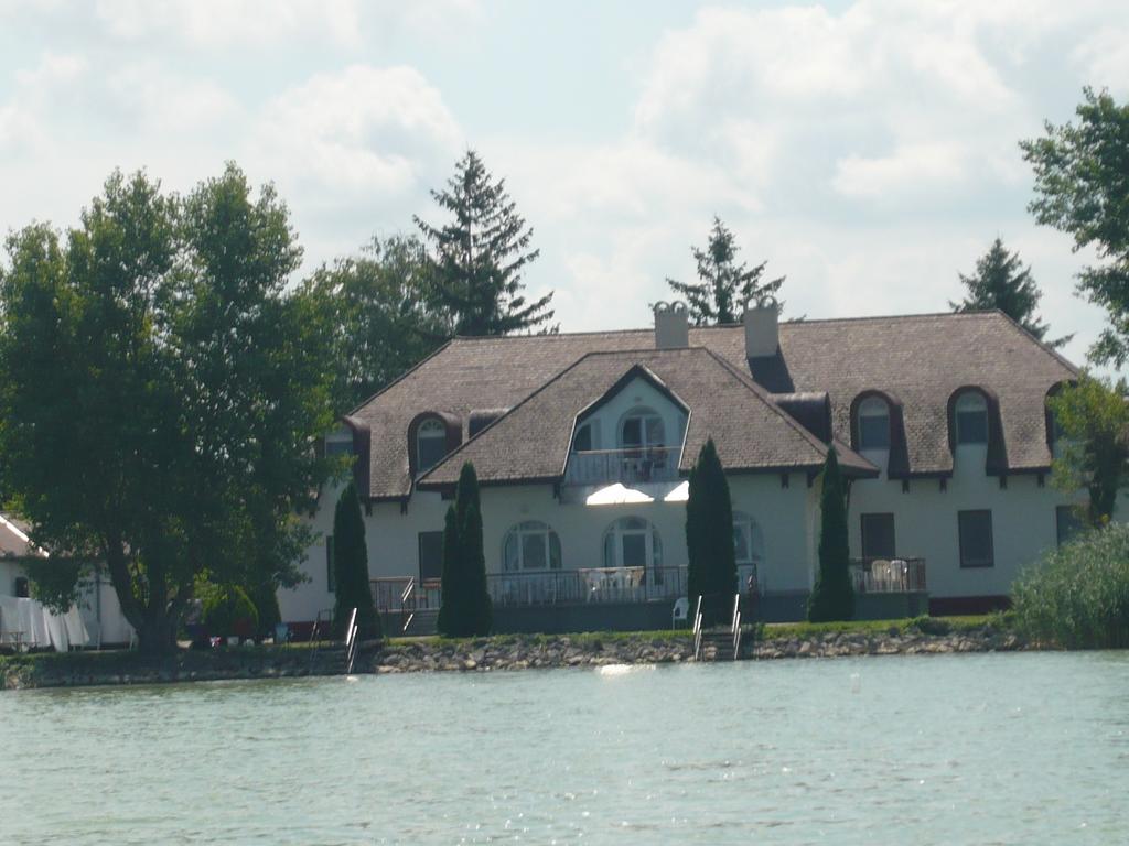 Aranyhid Hotel Balatonboglár Exterior foto